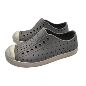 Native Jefferson Gray Slip-On Shoes Size C12 Waterproof Kids Sandals Water Shoes
